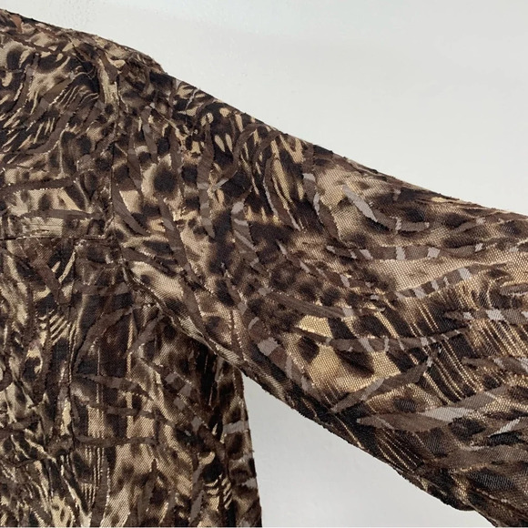 Chicos 0 Blouse Size Small /4   Brown Animal Print Button Front - Picture 10 of 12